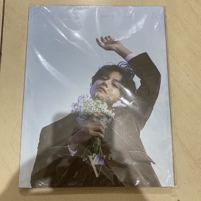 SEALED Readystock Special 8 Photo-Folio Me, Myself, and V Veautiful Days | Photofolio BTS V Taehyung