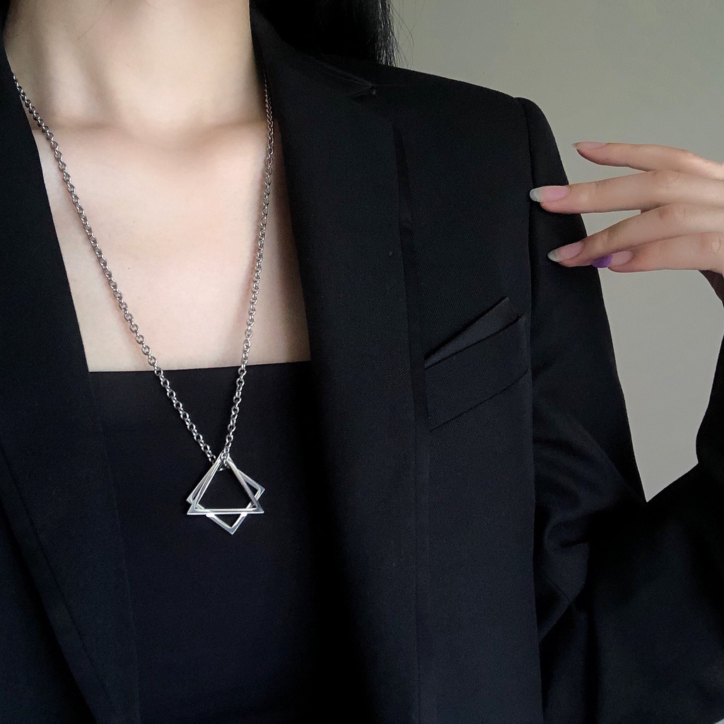 Kalung Couple Panjang Titanium Steel Segitiga Hip Hop Korea Unisex
