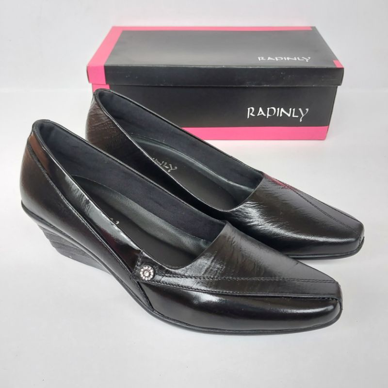 Sepatu Pantofel Wedges Wanita Kulit Asli