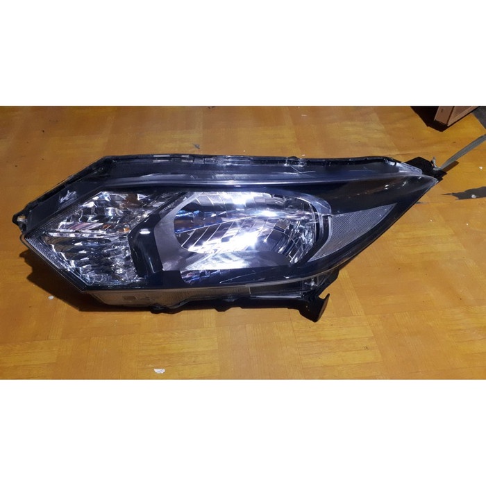 {BEKAS} Headlamp Honda HRV Tipe E Murah