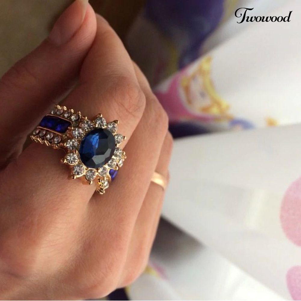 Twowood Wanita Vintage Cubic Zirconia Bertatahkan Band Jari Cincin Hadiah Perhiasan Pesta Pernikahan