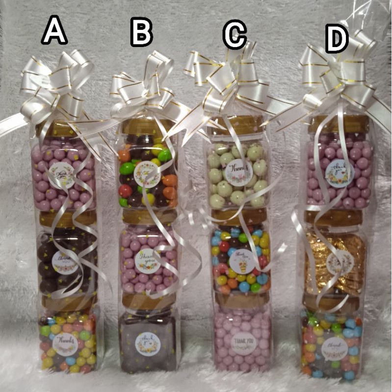 

Parcel coklat susun 3 toples / parsel Lagie / hampers coklat lebaran valentine