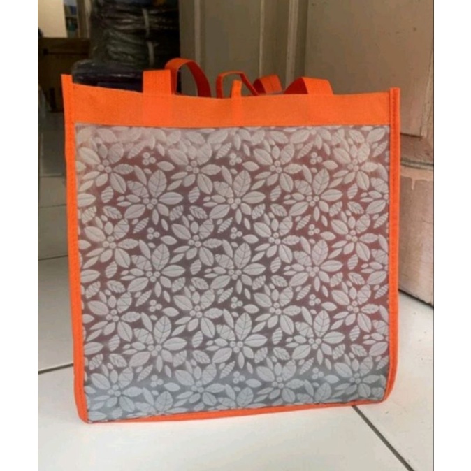 

Tas Spunbond Teksture Kotak 28