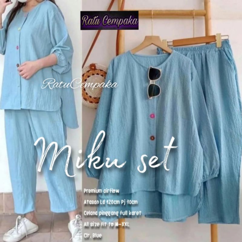 Miku set by Ratu Cempaka