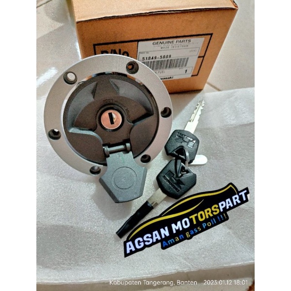 Tutup tangki ninja 250 fi 250 R karbu original kawasaki