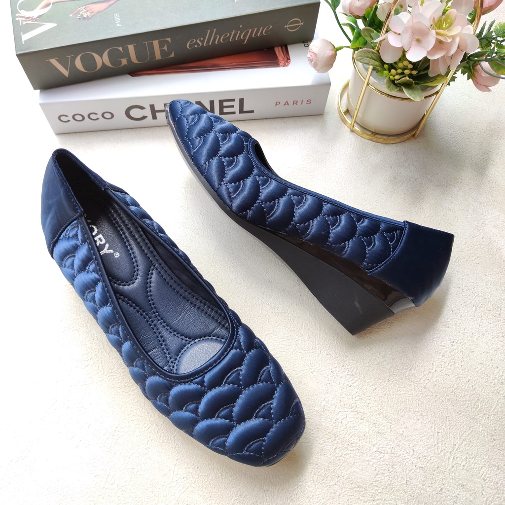 IVORY Sepatu Wanita Wedges Jumbo 41-44 Satin B646-C2