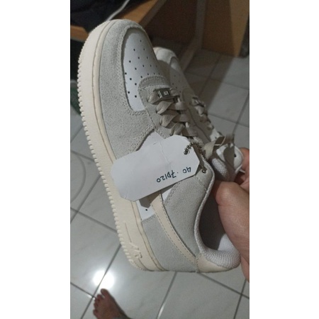 Nike Air Force 1 Putih Abu (7D120)