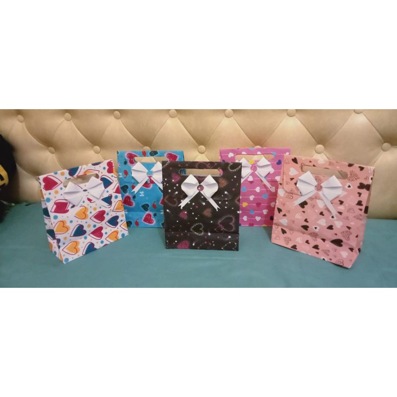 

paper bag/paper bag kecil/bungkus kado instan/tas kado /tas kertas