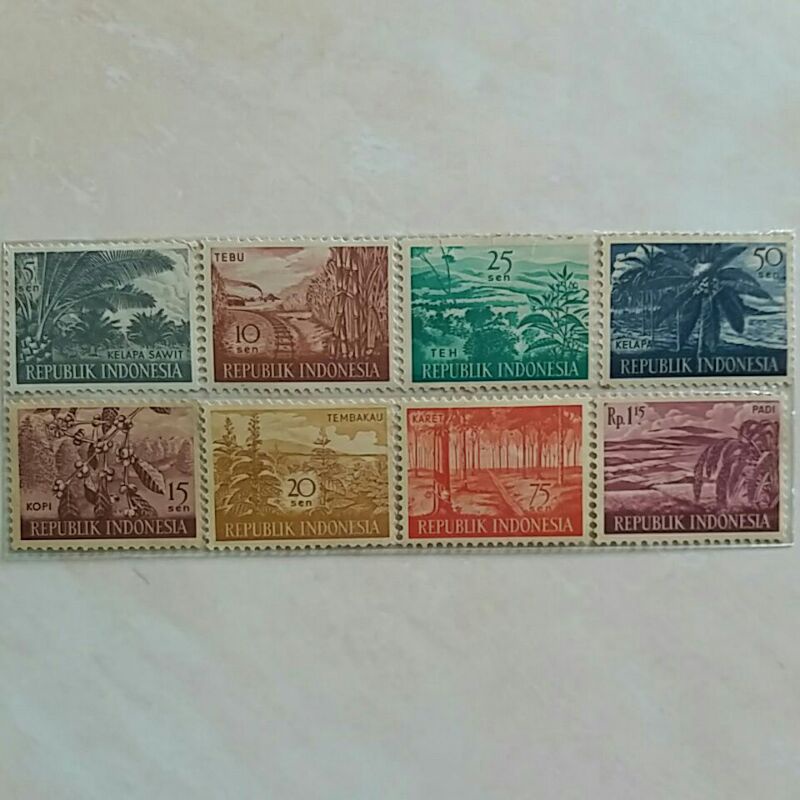 

(AC) Perangko Indonesia 1960 Hasil Bumi Set Lengkap 8pcs Mint
