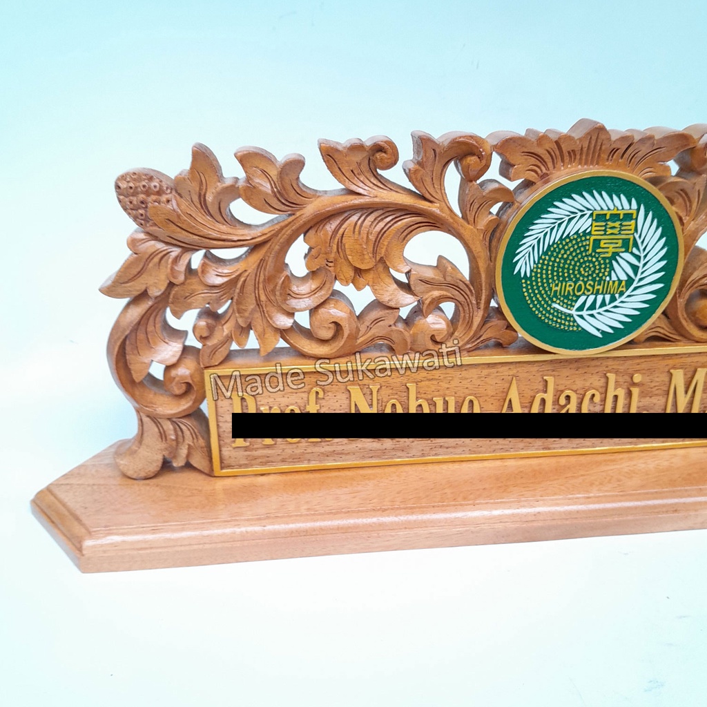 Papan nama meja kayu ukiran bali nameplate Lambang Logo instansi