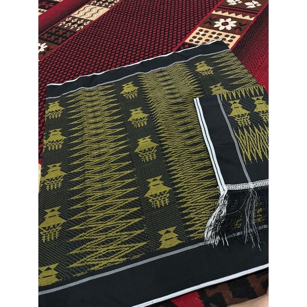 set sibolang rasta bahan semi sutra motif RA