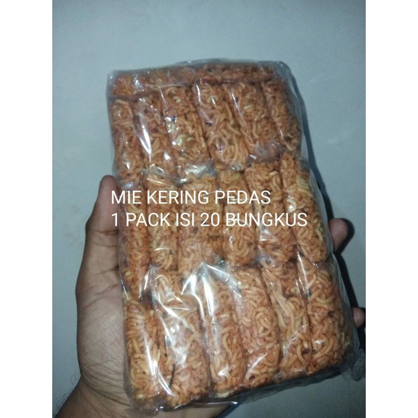 

aneka camilan pedas gurih basreng,cimol,krupuk,seblak kering