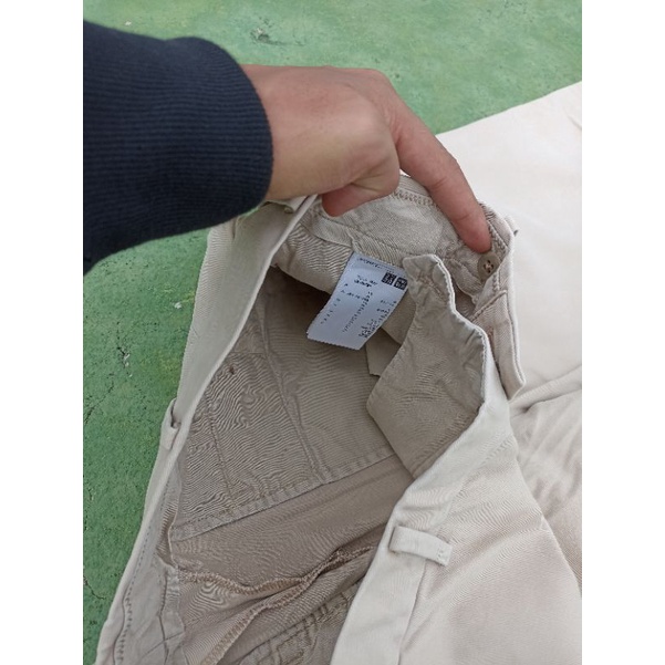 uniqlo chino pants second