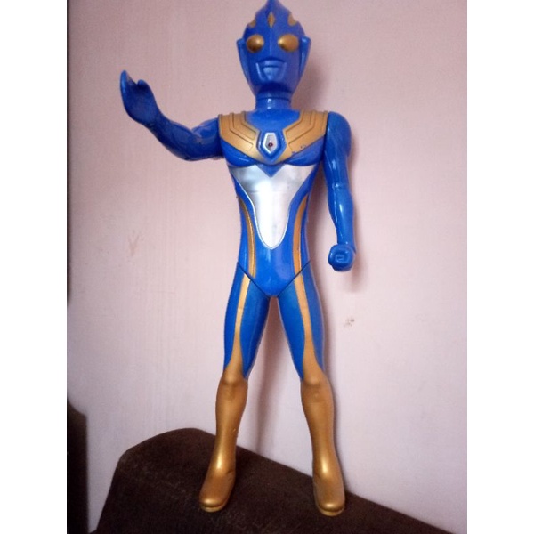 mainan robot ultraman biru 57cm nyala dan suara
