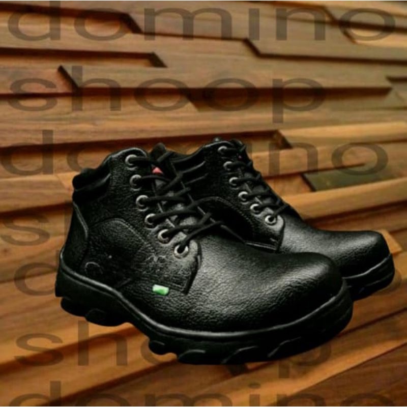 sepatu sefty boot pria ujung besi tracking bahan kulit sentetis kualitar premium