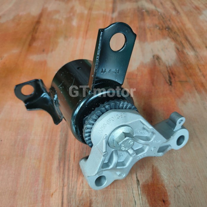 Insulator Engine Mounting No. 3 Kanan Ford Fiesta Fomoco