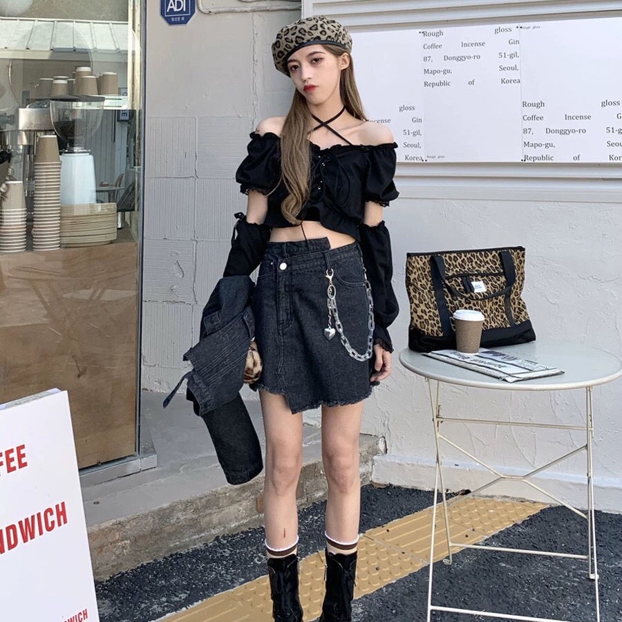 Red Matsumoto Berkabung Desain Kaos Lengan Pendek Wanita Bagian Pendek 2021 Musim Semi Versi Korea Baru Slim Tali Bahu Atasan