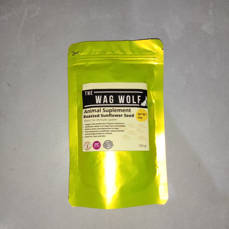 

The Wag Wolf Roasted Sunflower Seed untuk Animal Suplement Snack Cemilan Anjing Kucing Dog Treats Treat Cat