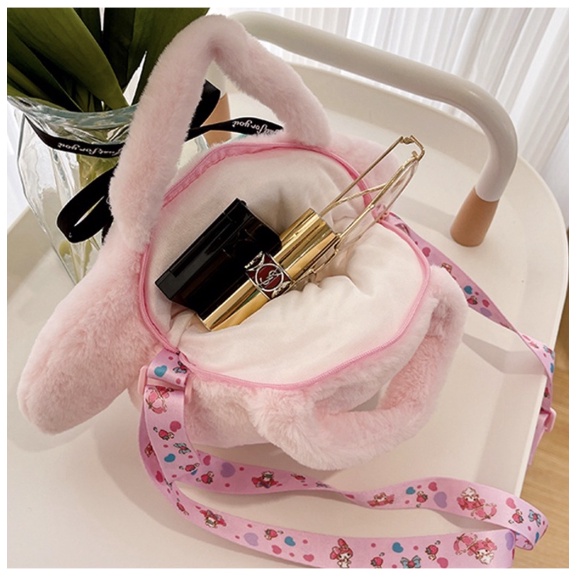 Kuromi Sling bag Bulu Lembut Tas Wanita Halus Tas Selempang Korea Hand Bag  Lucu Aesthetic Puffy Wanita Style Chikoisme