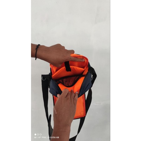 Tas Selempang Pria / Tas Pinggang / Tas Waistbag