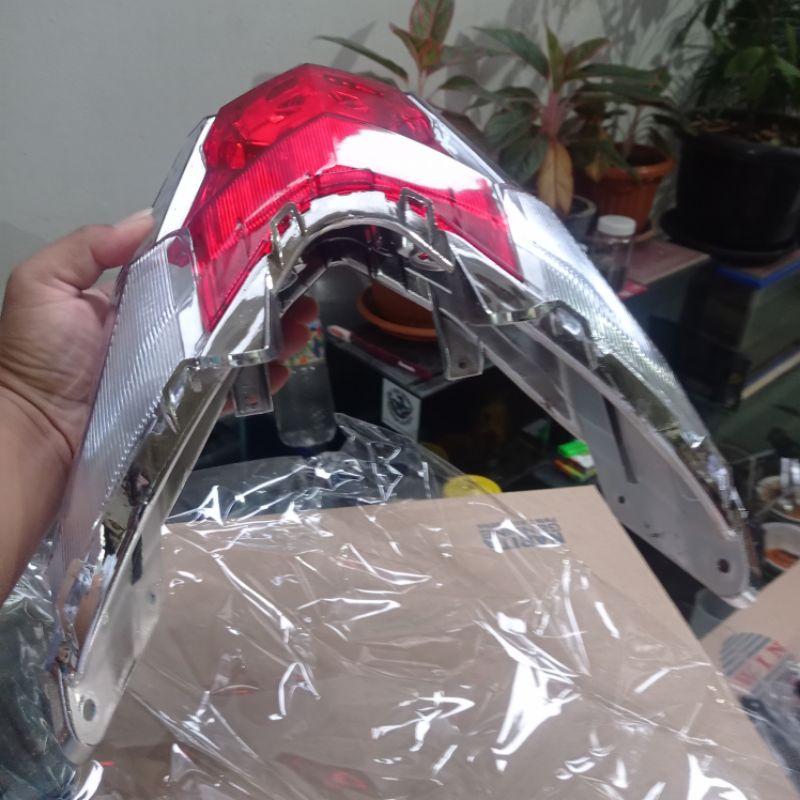 Stoplamp lampu stop belakang vario 125 led vario 150led merah putih 2015 2016 2017