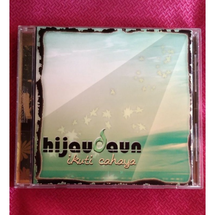 CD MUSIC ORIGINAL HIJAU DAUN IKUTI CAHAYA HITS SUARAKU BERHARAP