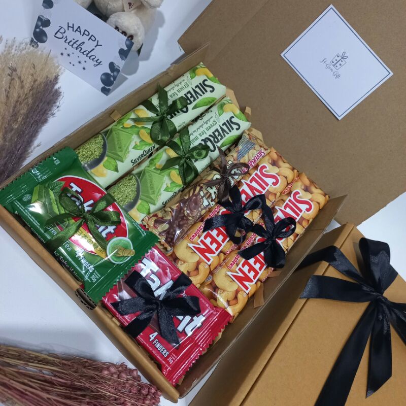 

[H-Gem] HAMPERS SNACK BOX GIFT BOX KADO WISUDA HADIAH ULANG TAHUN ANNYVERSARI