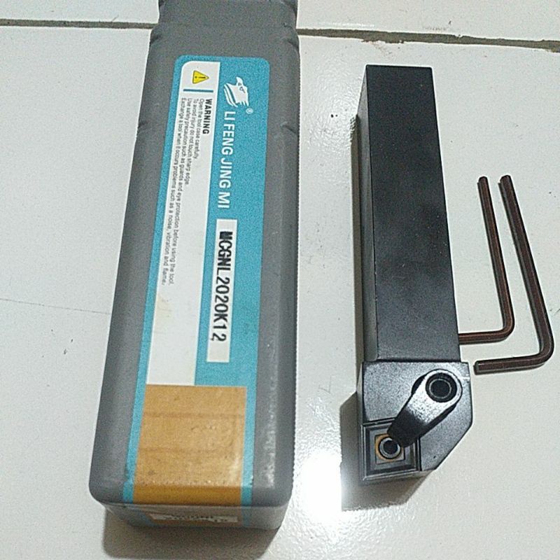 holder bubut kiri MCGNL 2020K12 holder 20mm insert cnmg1204 / cnmg12 / cnmg 12