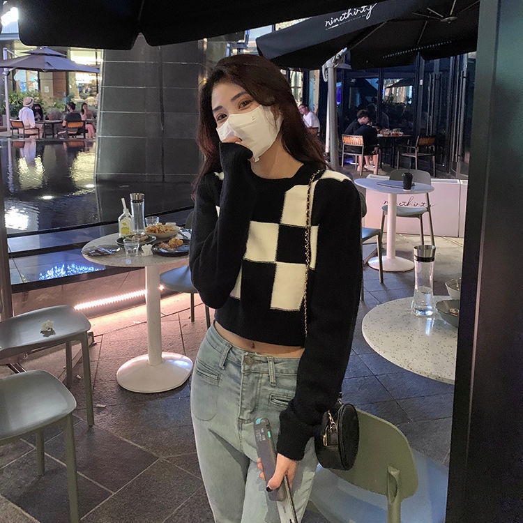 Croptop rajut lengan panjang wanita korea sweater atasan kotak-kotak sweater putih