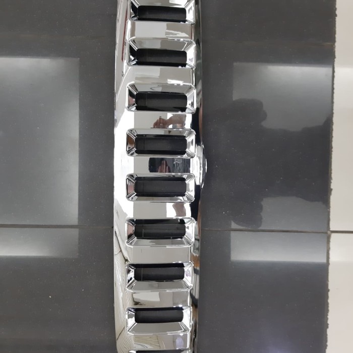 Viral Grill depan model Hummer mobil Rush 2012 --