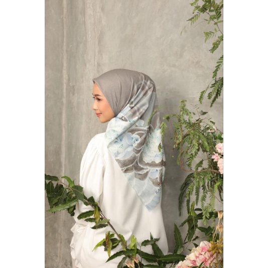 Radwah Hijab/kerudung segiempat voal motif Mildeva Hijab Premium Voal Scarf 03