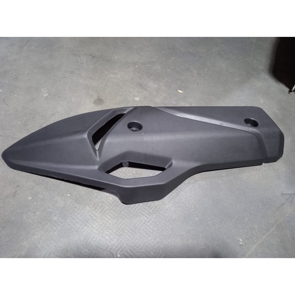 TUTUP COVER KNALPOT / TAMENG PELINDUNG KNALPOT MOTOR HONDA ALL NEW VARIO 160 DAN HONDA PCX 160 TAHUN 2022 CKD