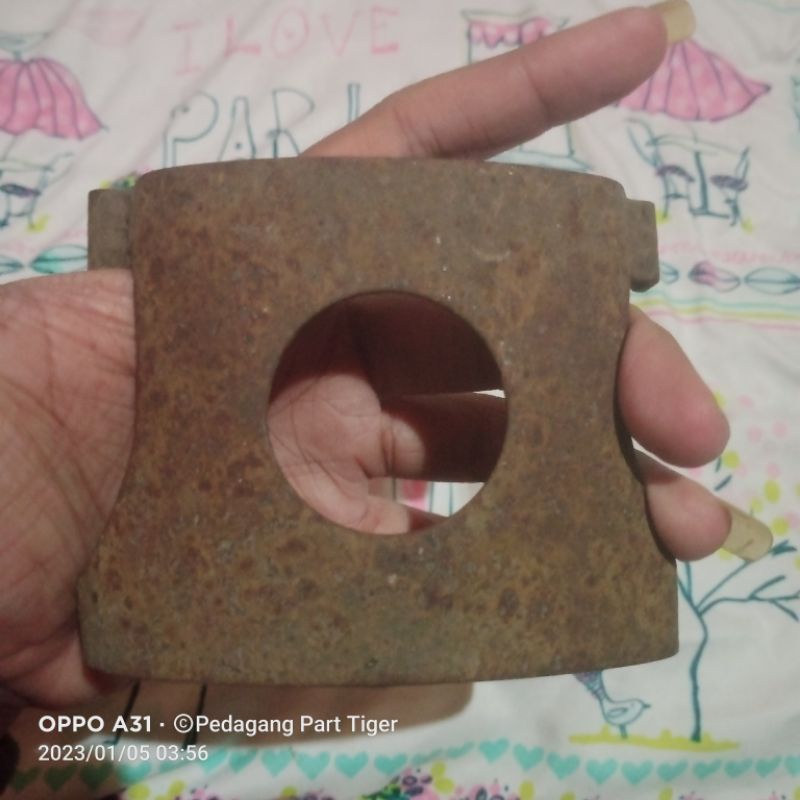 Breket Spakbor Depan Honda Tiger 2000