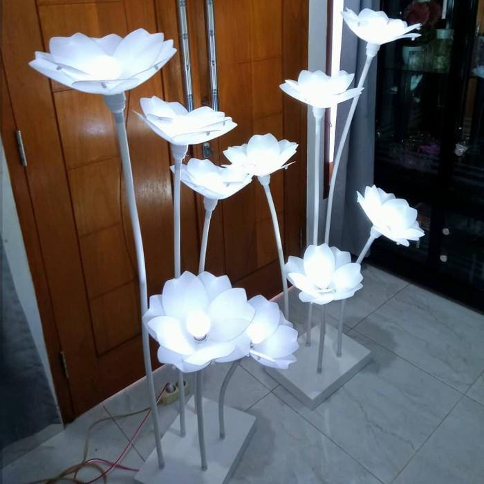 standing lampu bunga love