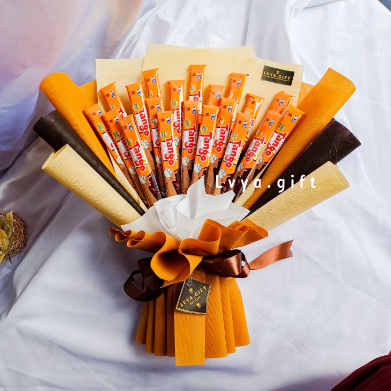 (SNACK 0019) Buket tango wafer | Buket wisuda | Buket ulang tahun | Buket perpisahan | Buket snack tango | Buket snack wisuda | Buket snack ulang tahun | Buket anniversary | Buket hari guru | Buket hari ibu | hadiah wisuda | kado ulang tahun