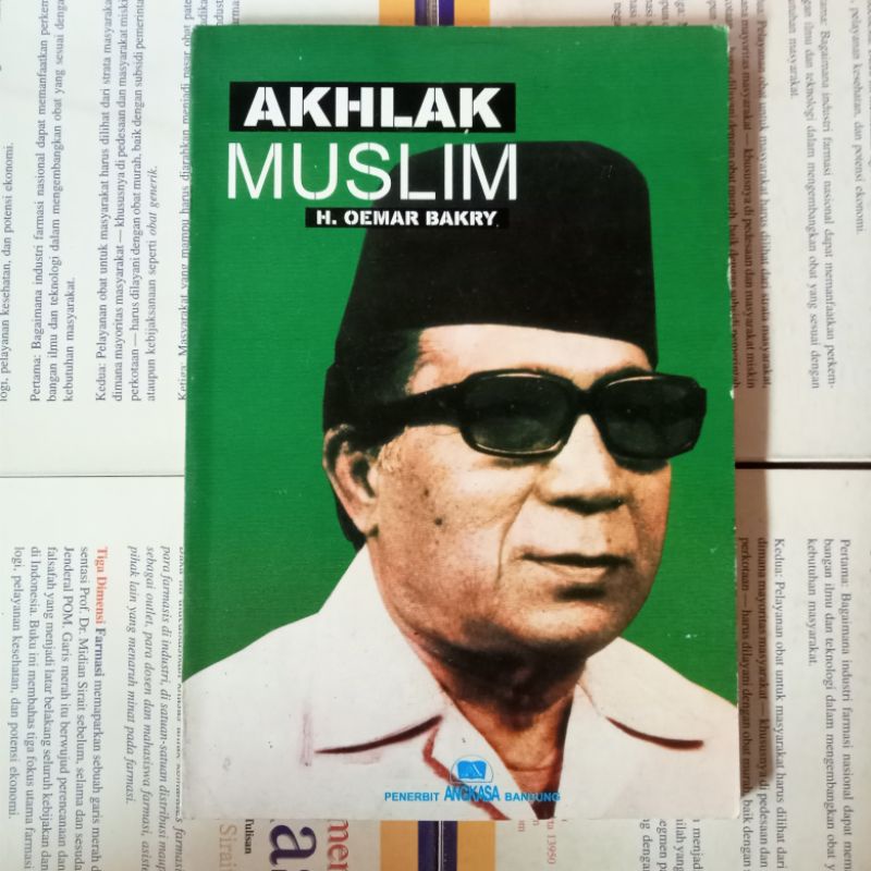 AKHLAK MUSLIM Oemar Bakry