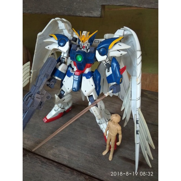 gundam bandai HG 1/100