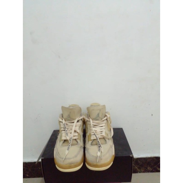 Sepatu Second RETRO4 OFF WHITE Sz42 Ins26.5 Made In CHINA