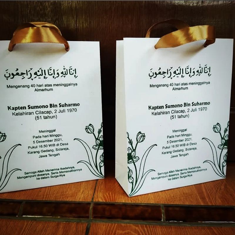 

PAPERBAG TAHLILAN UKURAN 18x6x23