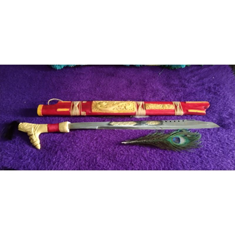 Mandau Jumbo Klasik Motif Kalimantan Dan Tameng Golok Parang Senjata Dayak Pusaka Khas Suku Dayak Mo