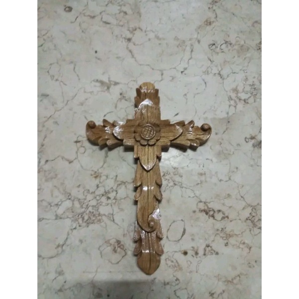 Salib dinding / salib gantung ukir kayu jati