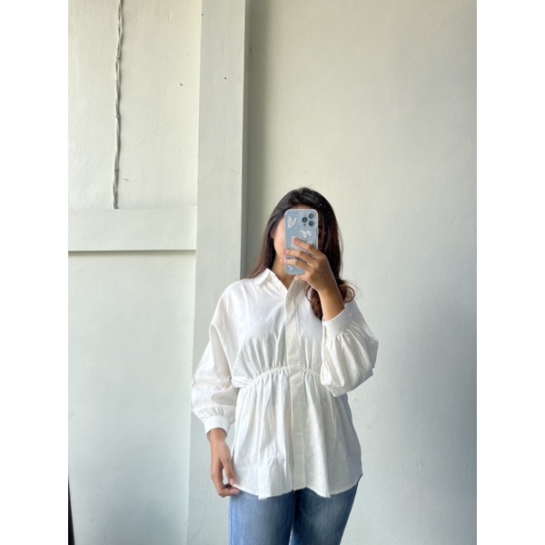 Ghina Shirt Lengan Panjang Blouse Kerut Tengah by Vitafa