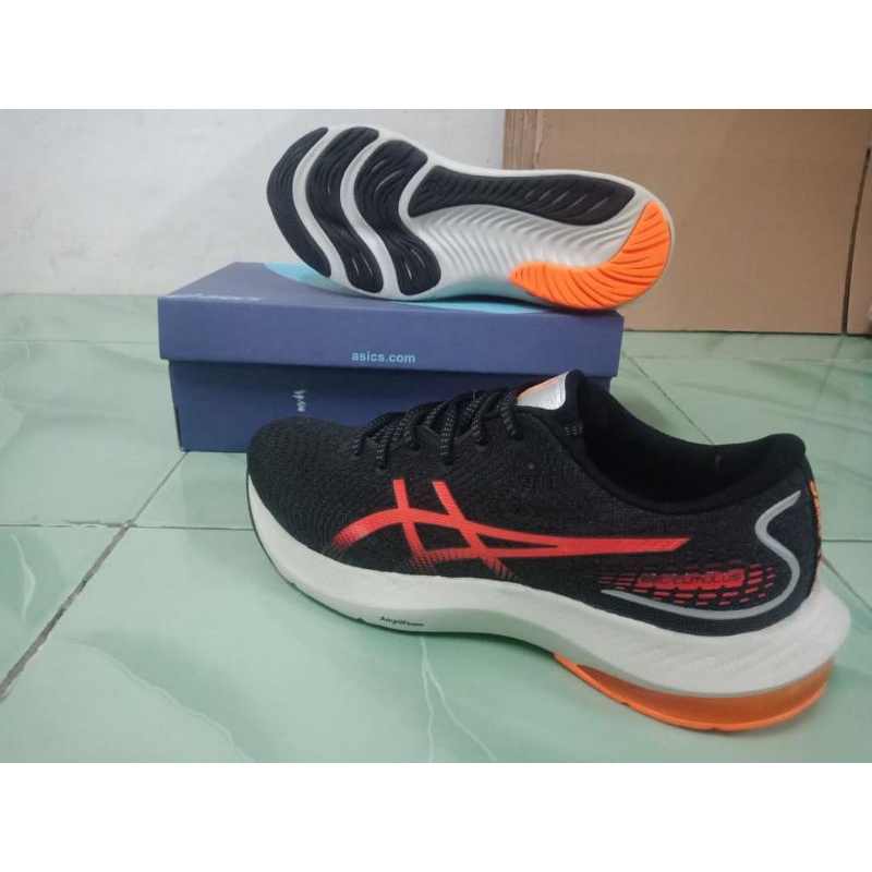 Sepatu voli asic  gel Cumulus