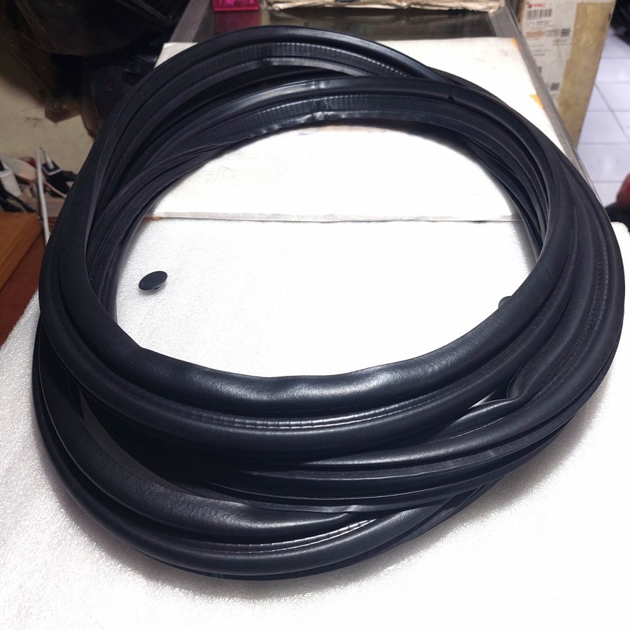 Karet Pintu Bagasi / Karet Balon Bagasi NISSAN GRAND LIVINA