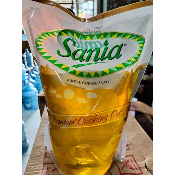 

Minyak goreng sania pouch 2 liter / premium cooking oil / minyak sawit