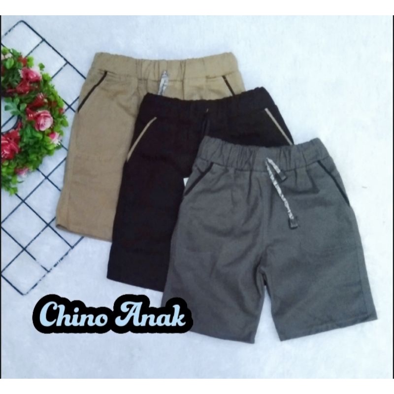 Celana Pendek Chino Anak Katun Twill Combed Stretch Unisex
