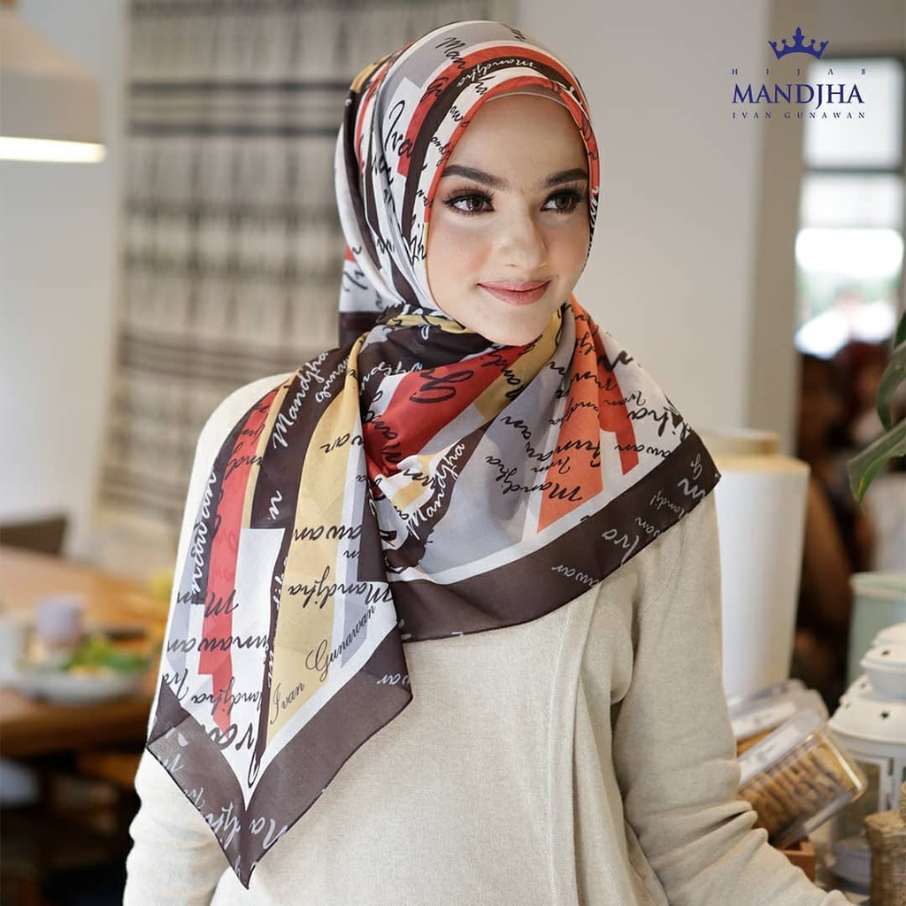 Hijab Mandjha Ivan Gunawan - Happy day Scarf | Kerudung segi empat voal motif