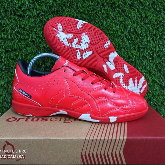 SEPATU FUTSAL ORTUSEIGHT JOGO SALA REVOLT NEW22