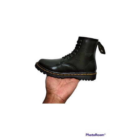 BOOTS PRIA 8 HOLE / SEPATU  DR.MARTENS / SHOES KASUAL TERLARIS UK 36-45