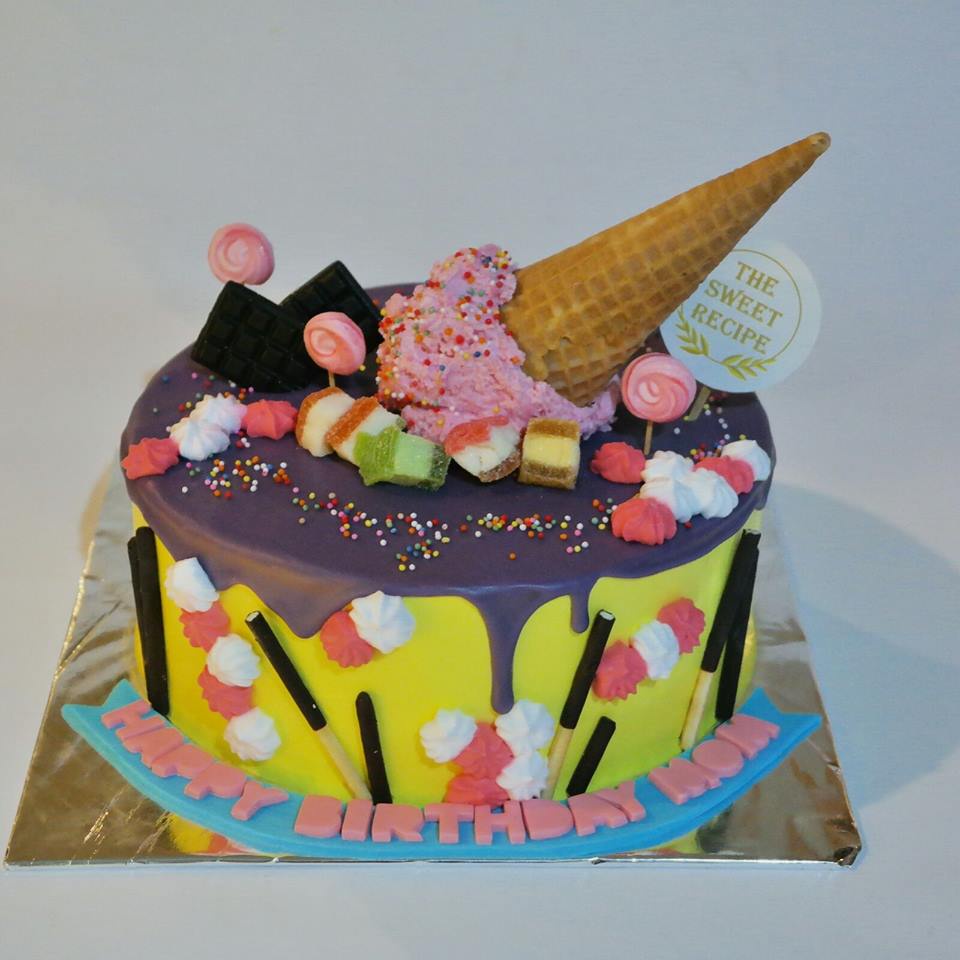 

Cone Candy Cake
